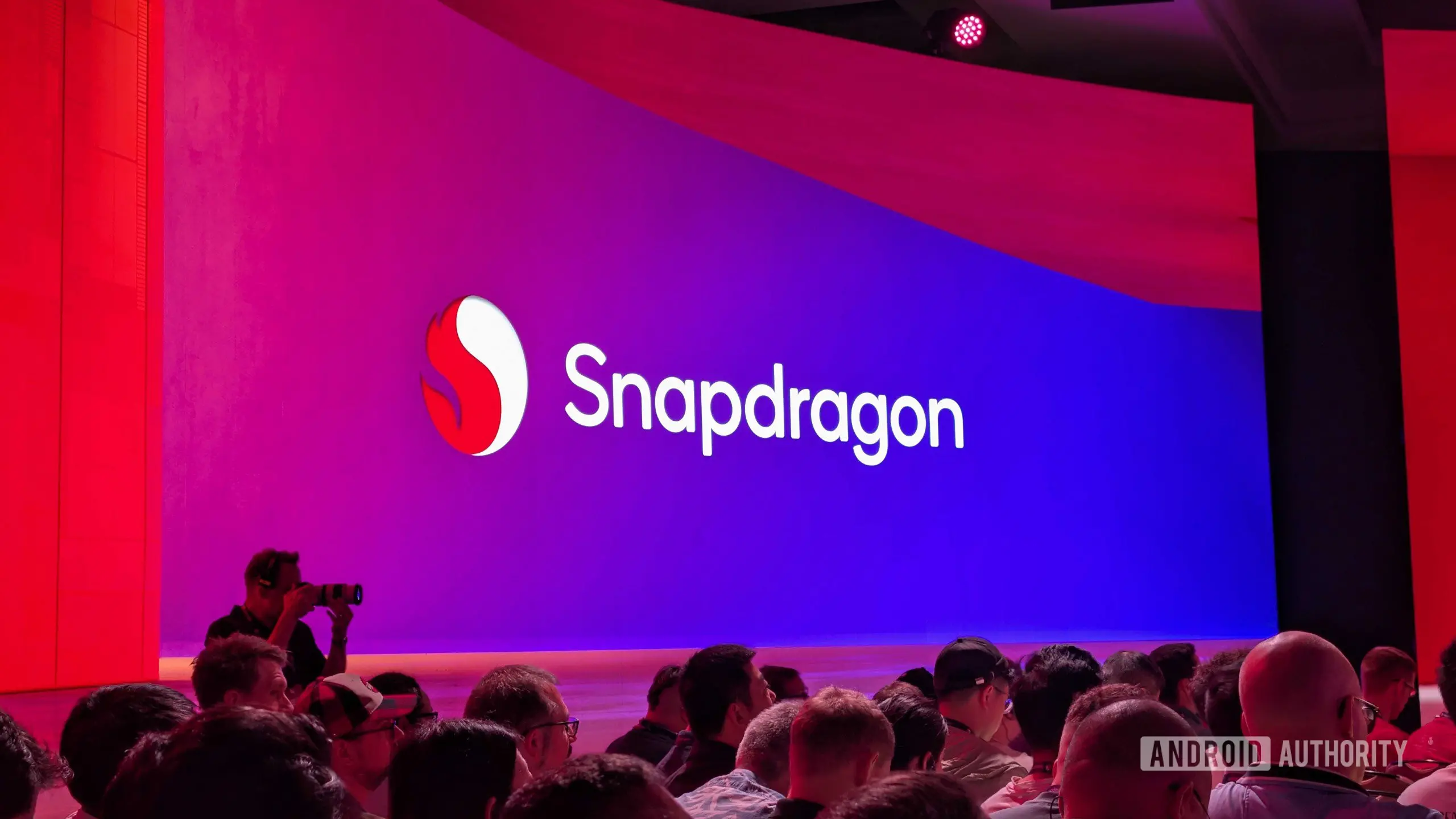 New Snapdragon chip leak suggests on-device AI could be coming to phones people actually buy